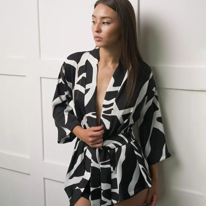 Ladies' Silk-Like Printed Loose Ice Silk Sleepwear Set with Open Front Long Sleeve and Slit Shorts