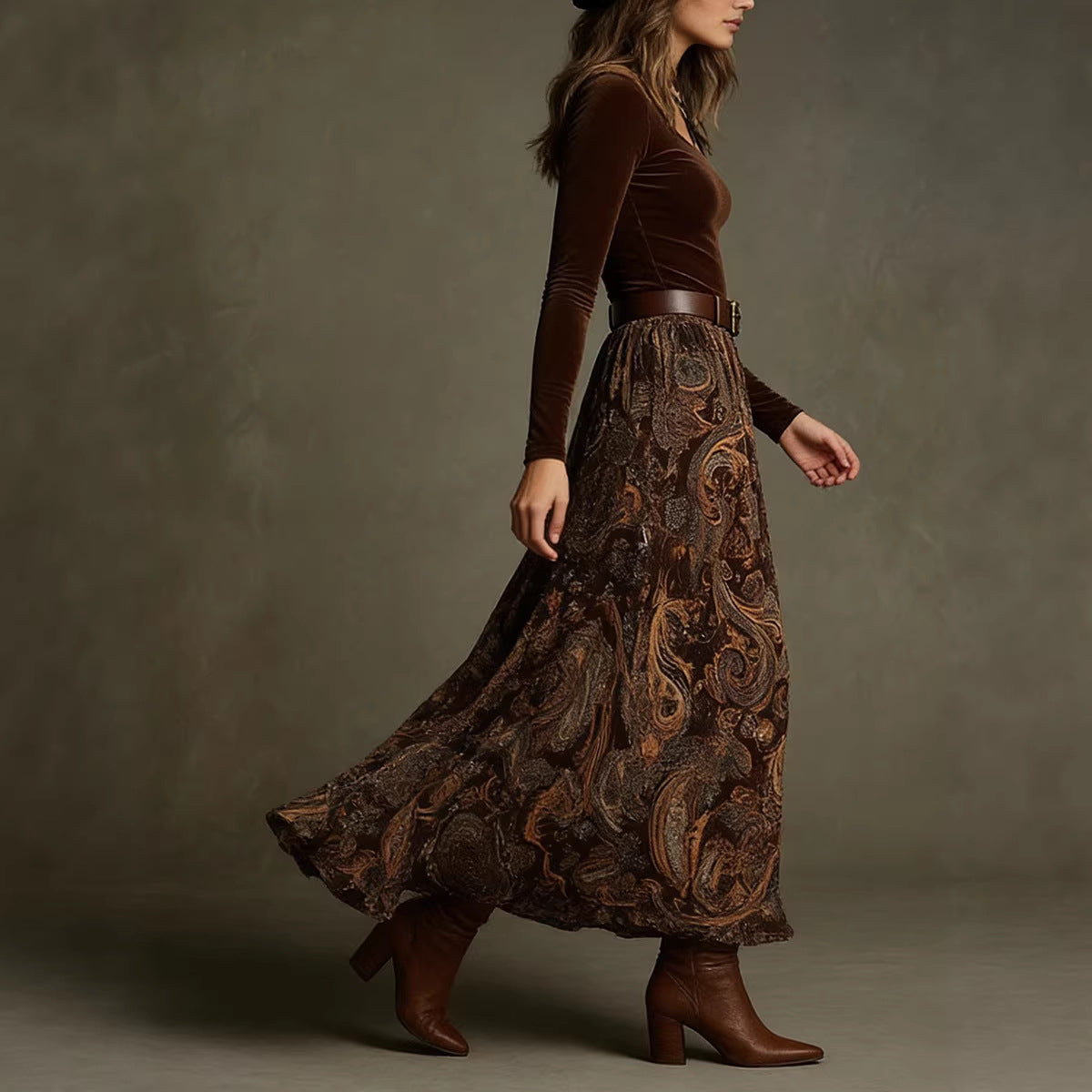 Slim fit printed long skirt set with belt