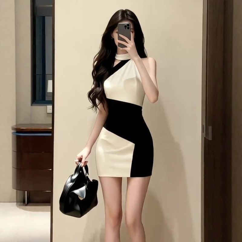 Sexy Color-Blocked Sleeveless Off-Shoulder Halter Dress