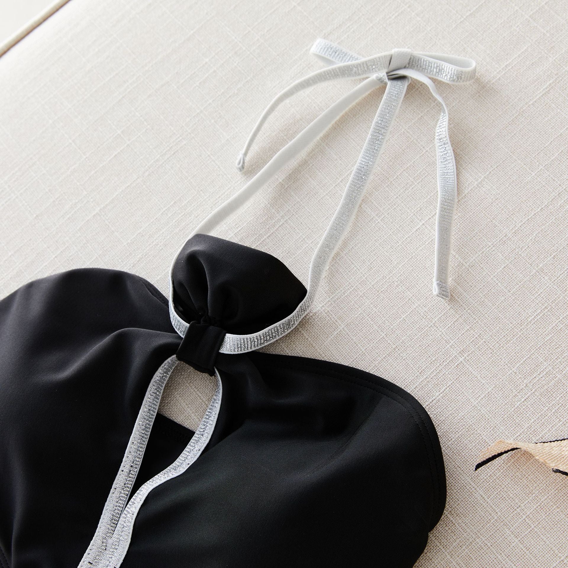 Pure Black One-piece Bikini Swimsuit Feminine Hollow One-piece /SMU PLUS