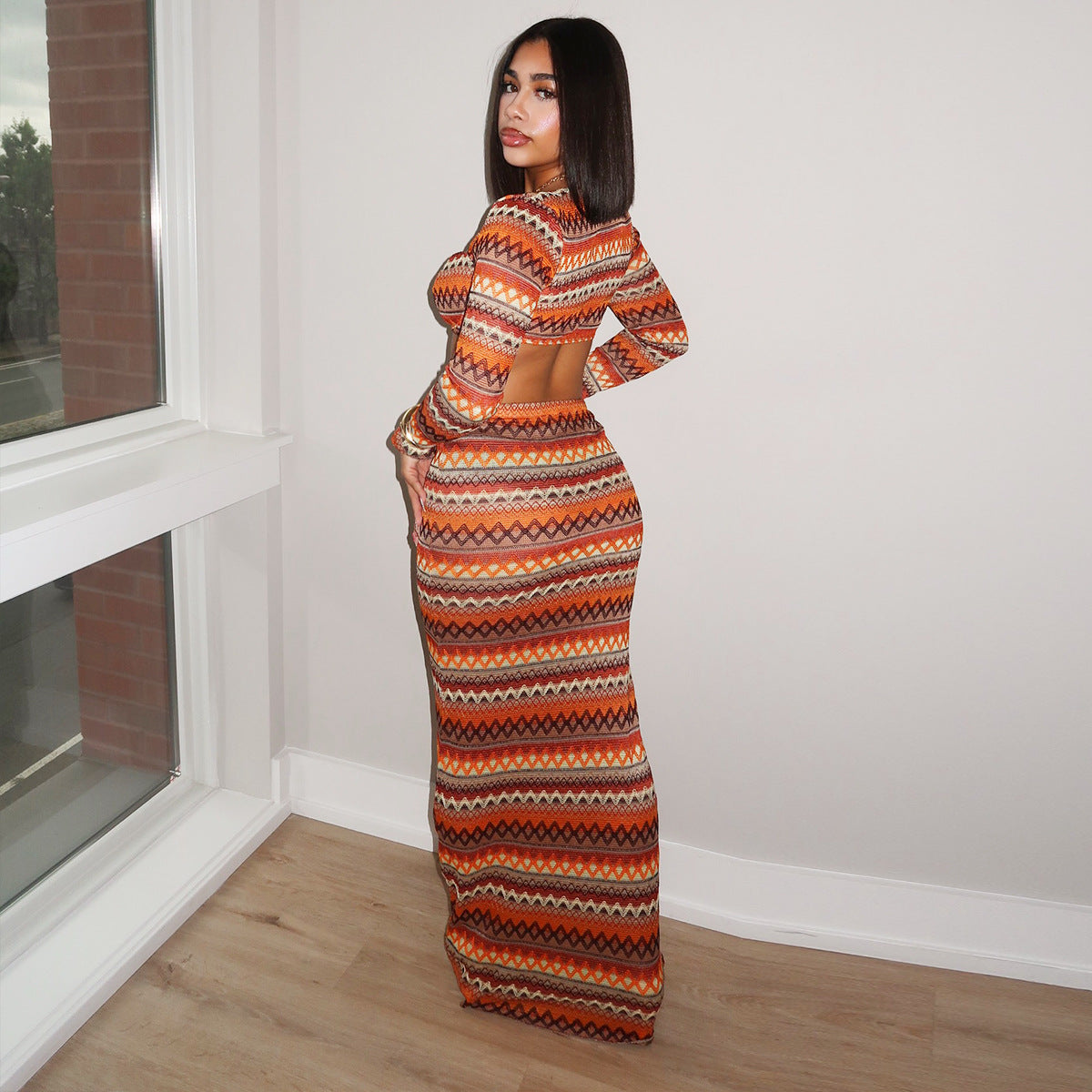 Color woven tied skirt set with exposed navel for women